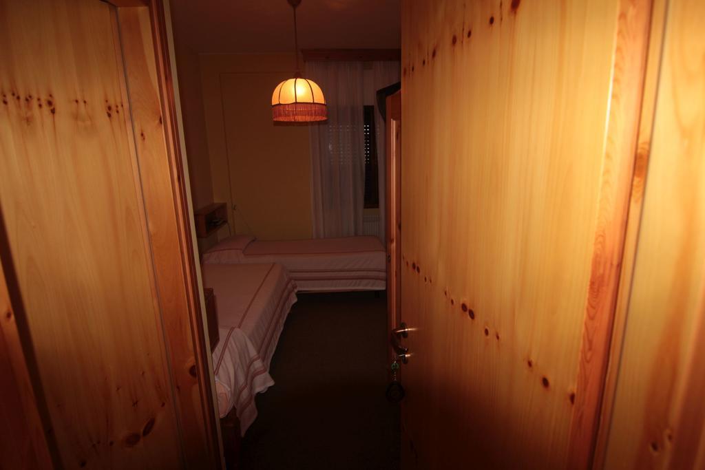 Albergo Trieste Tambre dʼAlpago Zimmer foto