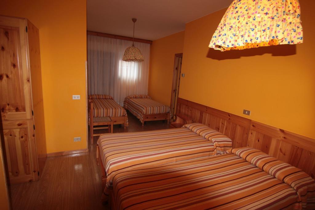 Albergo Trieste Tambre dʼAlpago Zimmer foto